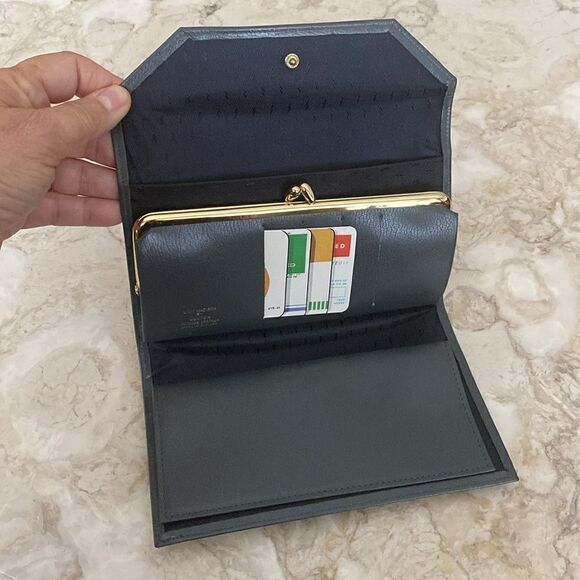 New Old Stock Buxton Lady Madison Long Wallet Grey Leather - Picture 8 of 14